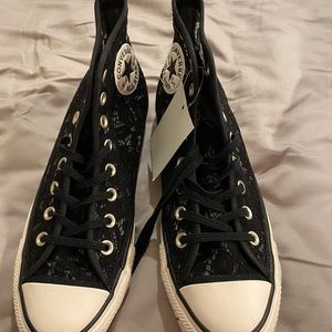 Converse lace